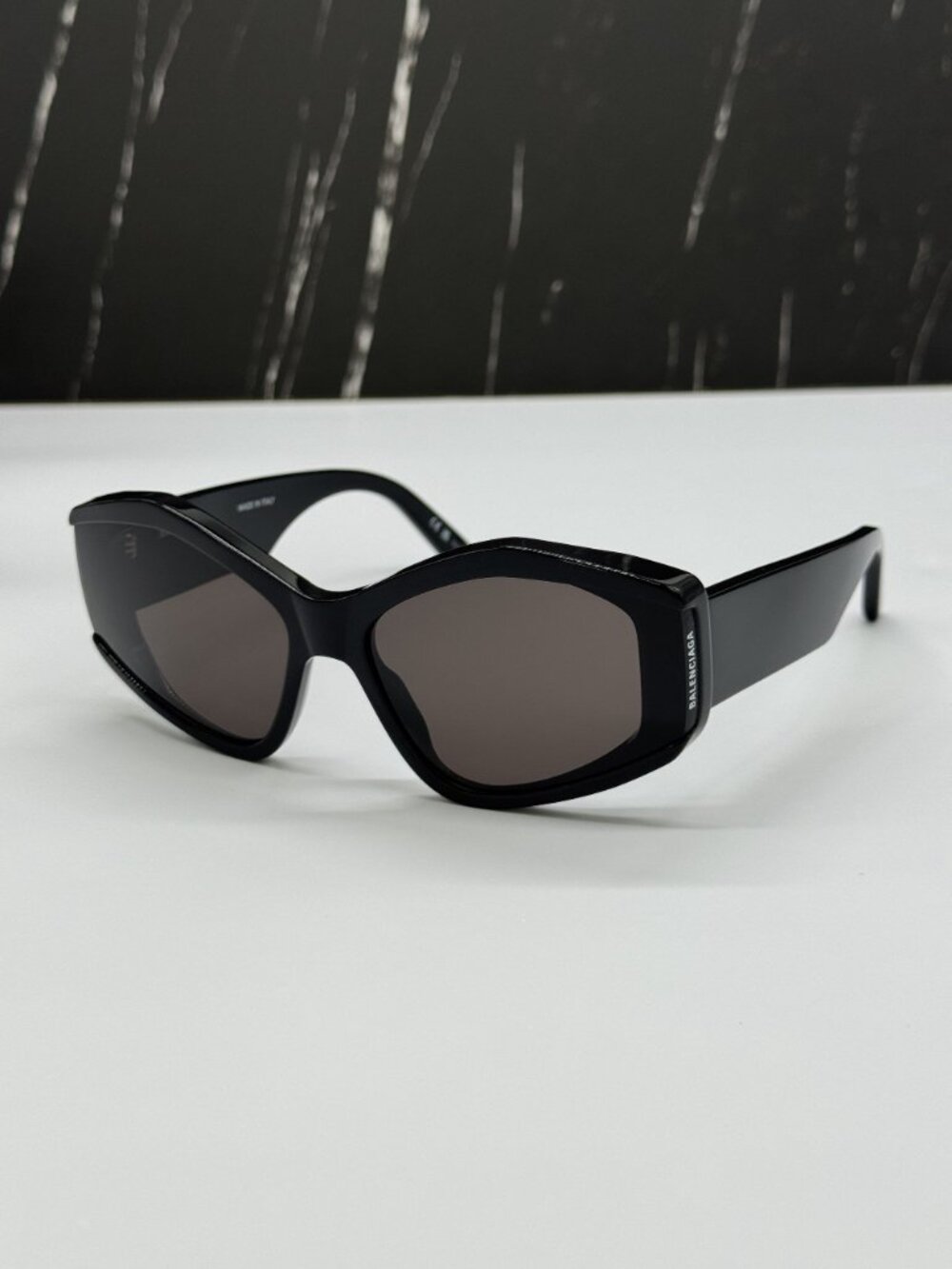NEW BALENCIAGA BB0302S 001 BLACK WOMEN SUNGLASSES BALENCIAGA EYEWEAR - Picture 2 of 11